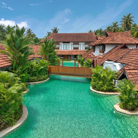 Kumarakom Lake Resort Exterior photo