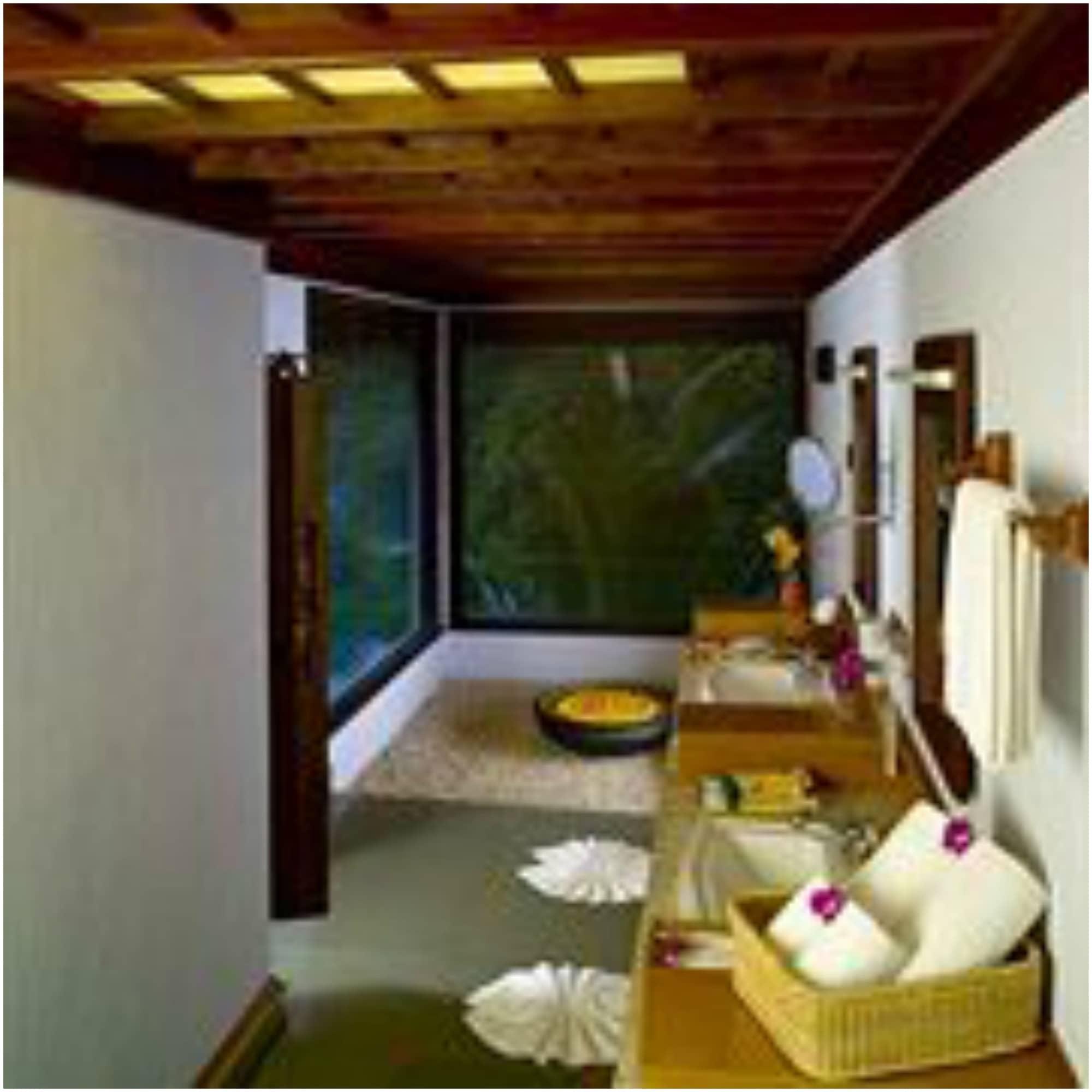 Kumarakom Lake Resort Exterior photo