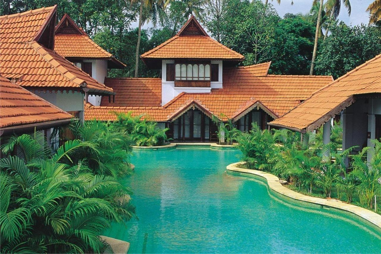 Kumarakom Lake Resort Exterior photo