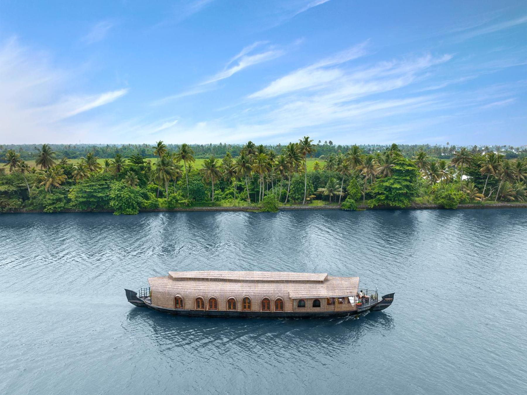 Kumarakom Lake Resort Exterior photo