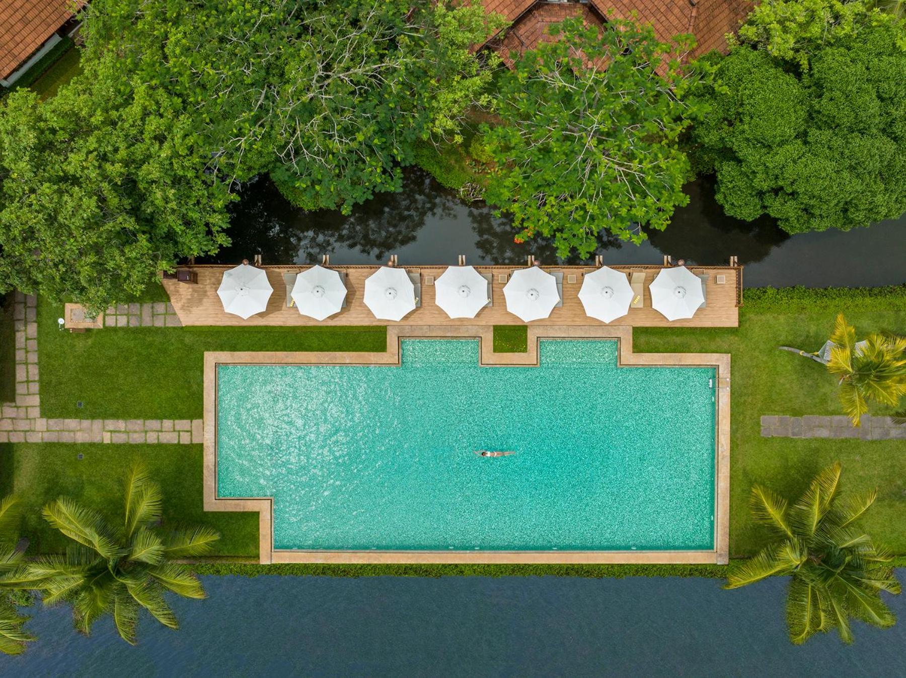 Kumarakom Lake Resort Exterior photo