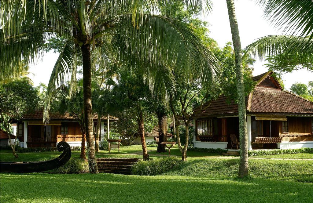 Kumarakom Lake Resort Exterior photo