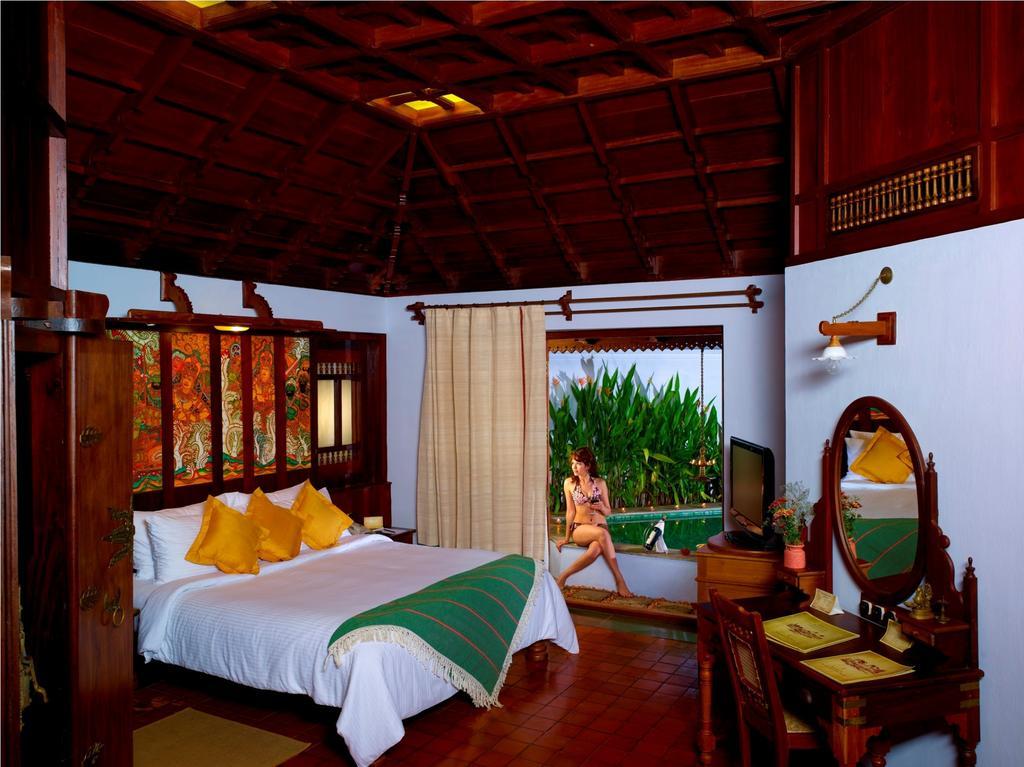Kumarakom Lake Resort Exterior photo